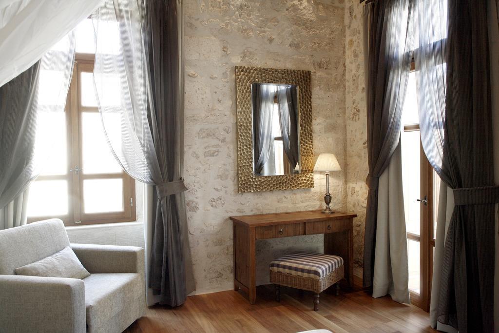 Leo Hotel Ретимно Экстерьер фото