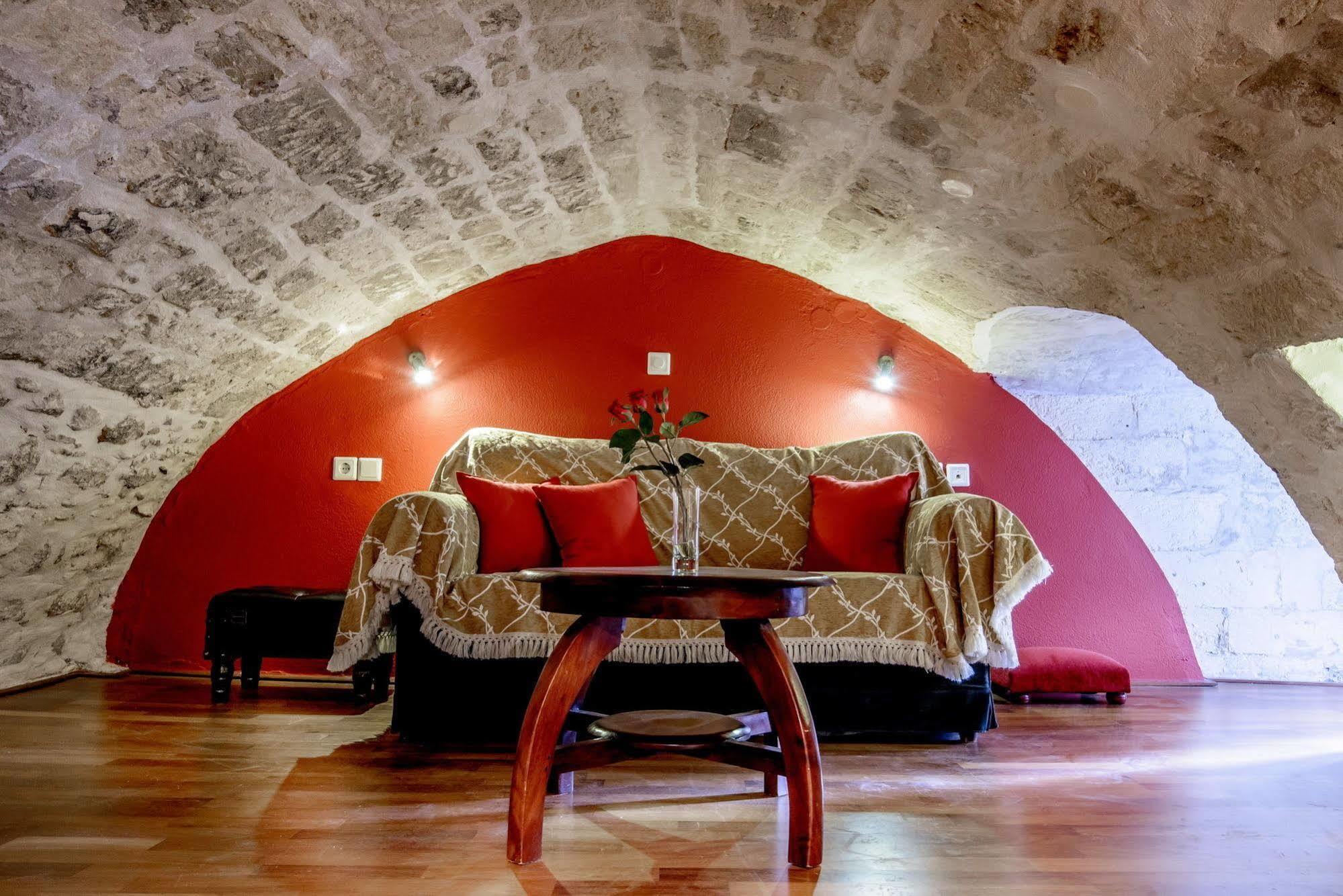 Leo Hotel Ретимно Экстерьер фото